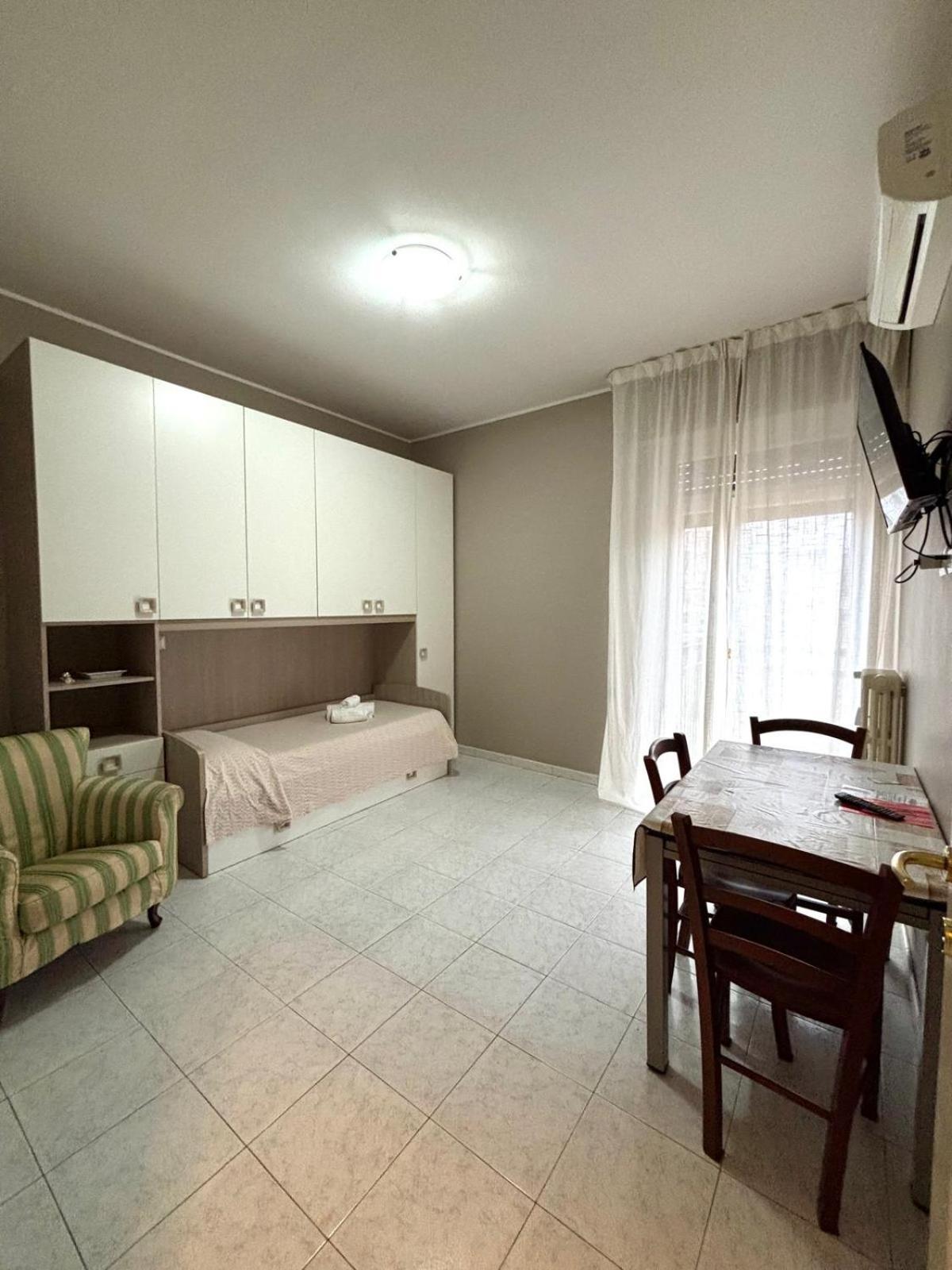 Amati Policlinic Monza Apartment ภายนอก รูปภาพ